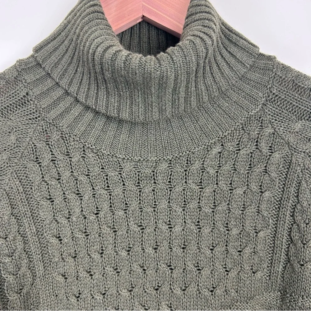 Nike Men's Swoosh Cable Knit Turtleneck Sweater Army Green sz S Athleisure - Picture 3 of 10